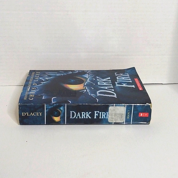 Dark fire book - Picture 3 of 7